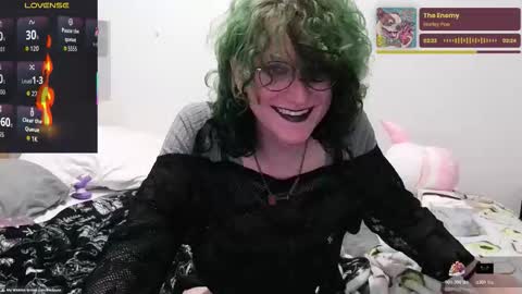 Snapshot of livolioyo chatting on December 17, 1:06 pm Livolio online show from December 17, 1:06 pm