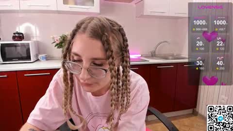 My name is Livy Nice to meet you  Thumbs up please its important online show from November 20, 6:40 pm