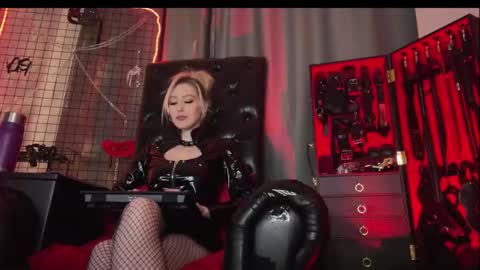 Liya Ray online show from March 26, 8:20 am