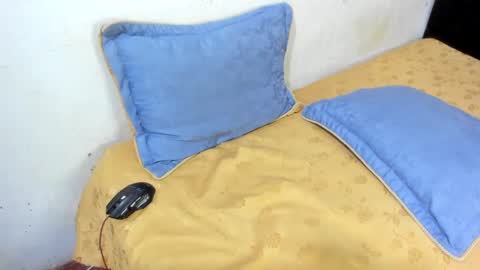 Chris online show from February 5, 4:06 am