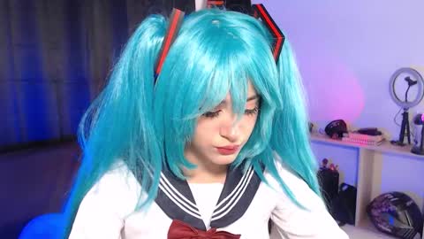 Elizabeth online show from November 20, 10:20 pm