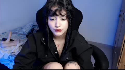 Elizabeth online show from June 2, 10:39 am
