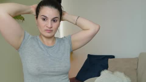 liz online show from November 9, 1:42 pm