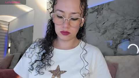 Liz  online show from February 7, 10:19 am