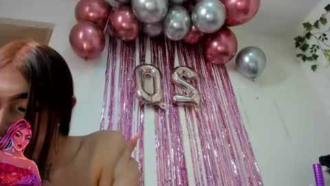 Snapshot of liz_lunaa chatting on May 11, 9:01 pm Liz Luna online show from May 11, 9:01 pm