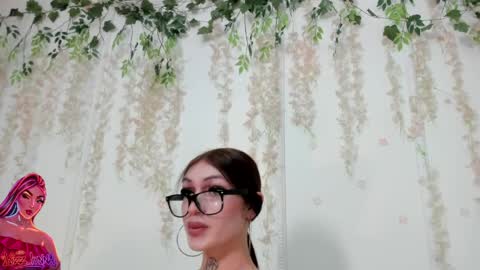 Snapshot of liz_lunaa chatting on May 30, 9:45 pm Liz Luna online show from May 30, 9:45 pm