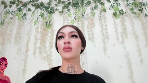 Snapshot of liz_lunaa chatting on June 2, 8:44 pm Liz Luna online show from June 2, 8:44 pm