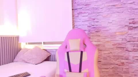Snapshot of liz_monserrat chatting on July 9, 7:29 pm liz_monserrat online show from July 9, 7:29 pm