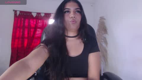 Snapshot of liz_raven chatting on March 28, 11:15 pm Liz online show from March 28, 11:15 pm