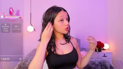 Snapshot of liza_bennet chatting on September 22, 3:25 pm Liza online show from September 22, 3:25 pm