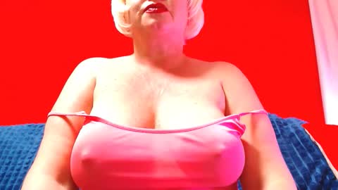 Snapshot of lizabrazzer chatting on April 20, 3:31 am LizaBrazzer online show from April 20, 3:31 am