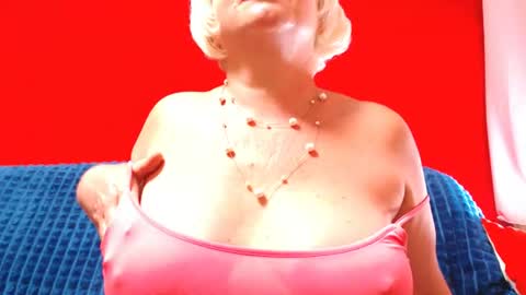 Snapshot of lizabrazzer chatting on June 13, 3:37 am LizaBrazzer online show from June 13, 3:37 am