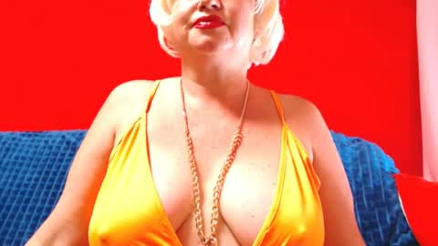 Snapshot of lizabrazzer chatting on July 1, 3:19 am LizaBrazzer online show from July 1, 3:19 am
