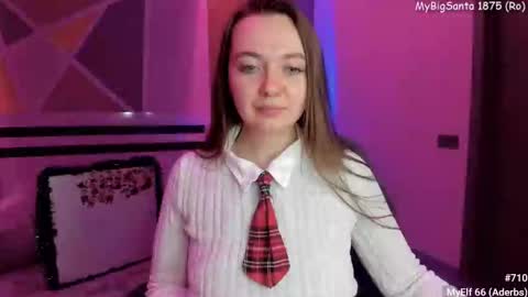 Girl next door online show from December 5, 3:39 pm