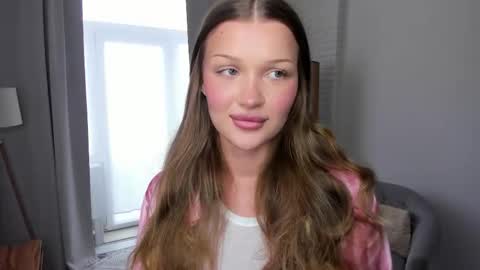 Snapshot of lizalucky chatting on March 28, 12:27 pm Liza online show from March 28, 12:27 pm