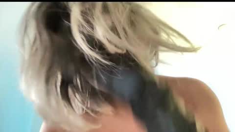 Lizeth online show from November 18, 3:01 am