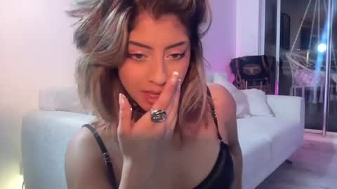 Lizeth online show from June 12, 3:05 am