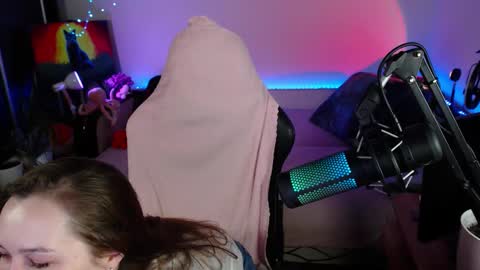 Snapshot of lizaswan chatting on November 22, 6:40 pm LIzaSwan online show from November 22, 6:40 pm