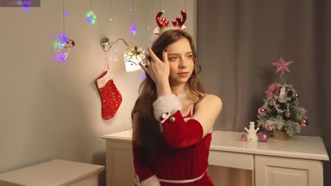 Hello there im Amelia Im new here Lets have fun online show from December 27, 3:42 am