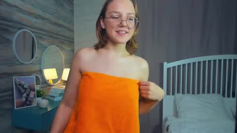 Snapshot of lizbethhaith chatting on December 14, 2:12 am Lizbeth or Lizzy online show from December 14, 2:12 am