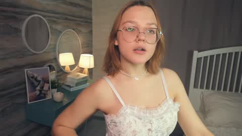 Snapshot of lizbethhaith chatting on December 14, 8:08 pm Lizbeth or Lizzy online show from December 14, 8:08 pm