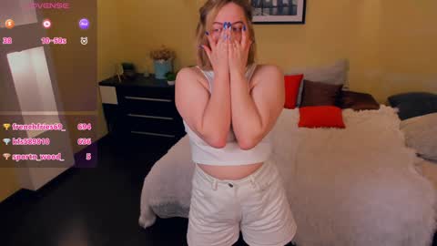 Snapshot of lizbethhaith chatting on December 26, 10:31 pm Lizbeth or Lizzy online show from December 26, 10:31 pm