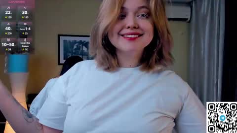 Snapshot of lizbethhaith chatting on February 23, 7:17 pm Lizbeth or Lizzy online show from February 23, 7:17 pm