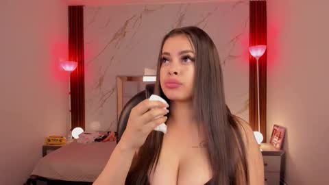 lizeth_salazar online show from February 3, 11:37 am