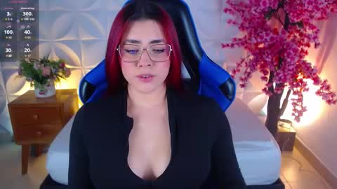 LIZETH online show from October 13, 7:25 pm