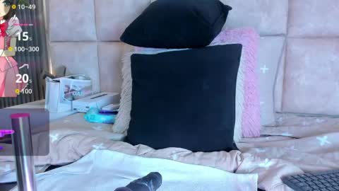 Snapshot of lizxy01 chatting on April 10, 7:51 pm Liz online show from April 10, 7:51 pm