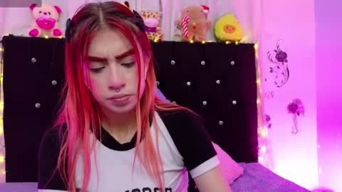 Snapshot of lizz_bela1 chatting on November 17, 10:48 pm Lizz online show from November 17, 10:48 pm