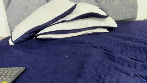 lizz_luna online show from January 23, 6:45 pm