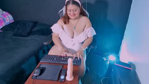 lizz_milf online show from September 15, 2:17 pm