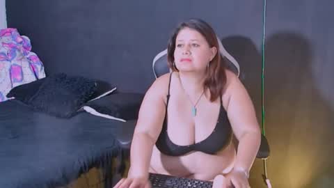 lizz_milf online show from September 18, 2:13 am