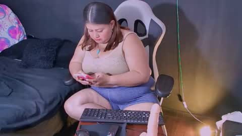 lizz_milf online show from September 19, 6:59 am