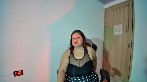 lizz_milf online show from October 27, 6:17 am