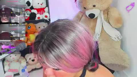 Lizz  online show from June 18, 12:20 pm