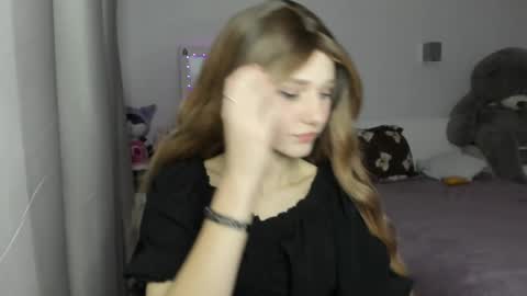 Snapshot of lizza_a chatting on March 22, 6:55 pm lizza_a online show from March 22, 6:55 pm