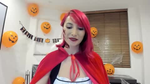 lizzdoux online show from November 1, 1:40 am