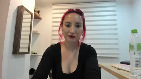 lizzdoux online show from November 5, 2:22 am