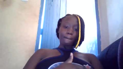Snapshot of lizzie2020 chatting on May 28, 7:27 am lizzie2020 online show from May 28, 7:27 am