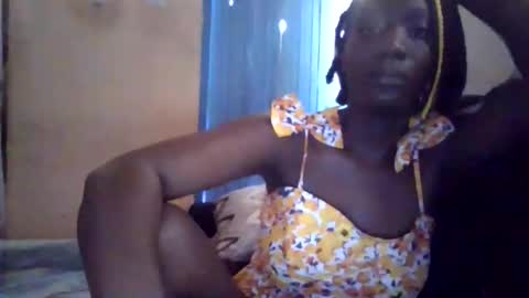Snapshot of lizzie2020 chatting on June 7, 12:31 pm lizzie2020 online show from June 7, 12:31 pm