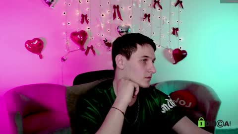 Snapshot of lizzie_boom chatting on May 5, 11:46 pm lizzie_boom online show from May 5, 11:46 pm