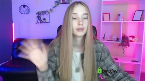 Snapshot of lizzie_boom chatting on May 11, 8:42 am lizzie_boom online show from May 11, 8:42 am