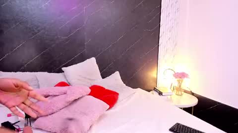 I am Lizz online show from July 17, 12:12 pm