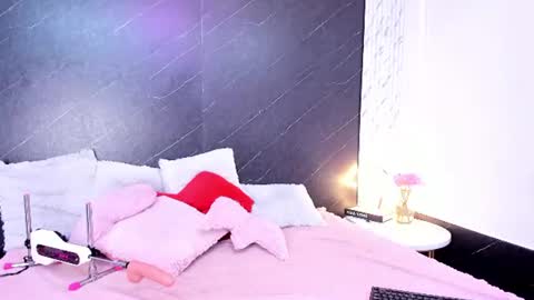 I am Lizz online show from July 24, 12:14 pm