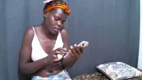 Snapshot of lizzy_25 chatting on May 27, 7:00 pm Lizzy online show from May 27, 7:00 pm
