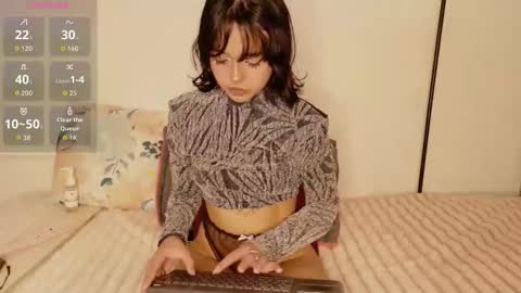 Lizz  online show from October 13, 9:09 am