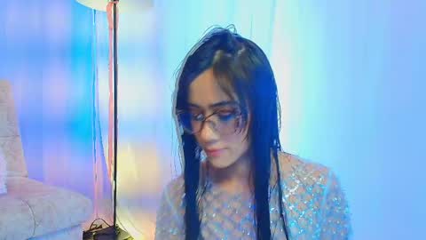 lizzy_kane online show from May 7, 8:14 pm