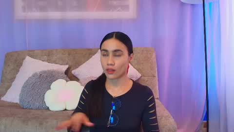 lizzy_kane online show from June 14, 8:11 pm